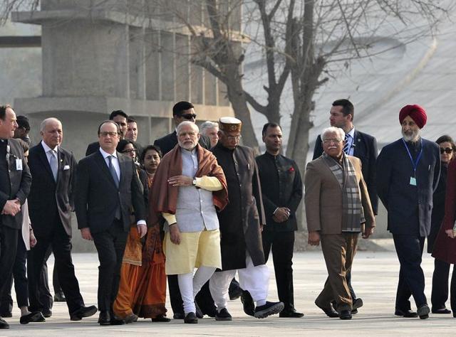 The two heads of state were flanked by Haryana chief minister ML Khattar, Punjab and Haryana governor Kaptan Singh Solanki, Punjab minister Adesh Partap Singh Karion and other delegates. (Keshav Singh/Ht Photo)