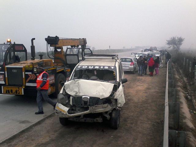 Private cars, taxis and trucks crashed one behind the other. (Sunil Sharma/ HT Photo) Private cars, taxis and trucks crashed one behind the other. (Sunil Sharma/ HT Photo)