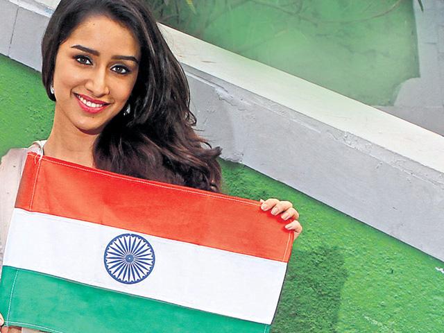 Shraddha Kapoor prays for all on R Day. (HT) Shraddha Kapoor prays for all on R Day. (HT)