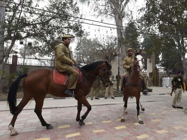 As a security measure, thousands of defence personnel will be deployed on the streets of the capital from 5am on January 26. (Sonu Mehta/ HT Photo)