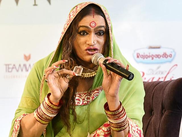 Laxmi Narayan Tripathi speaking at the session I Eunuch : Me Hijra Me Laxmi at the Jaipur Literature Festival 2016 in Jaipur on Monday.(Sanjeev Verma/HT Photo)