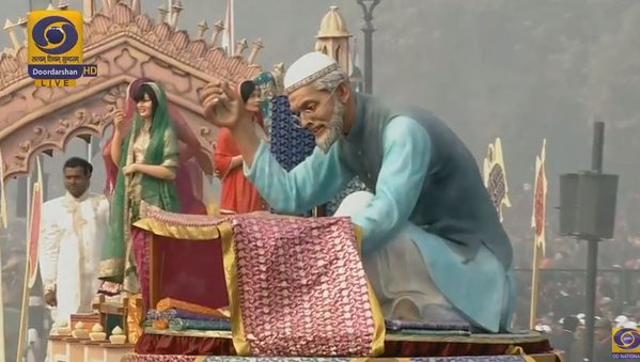Uttar Pradesh tableau presented art of Zardozi passed on from generation to generation Uttar Pradesh tableau presented art of Zardozi passed on from generation to generation