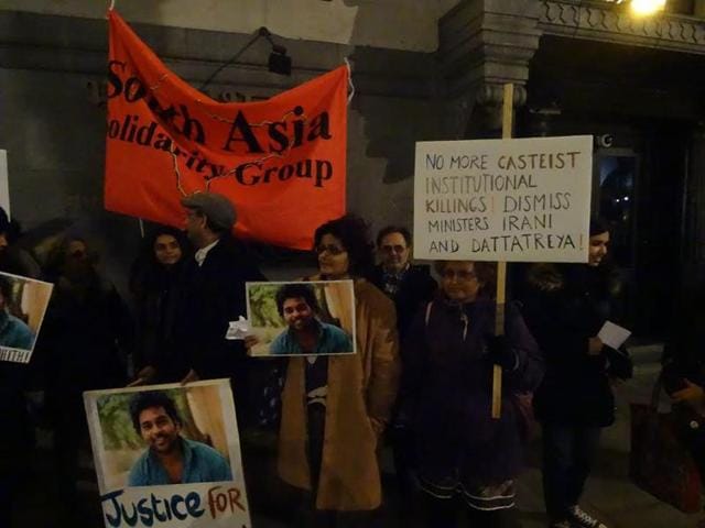 Several Dalit organisations and members of academia held a candlelight vigil in support of Rohith Vemula outside the Indian high commission in London on Monday. (Prasun Sonwalkar/HT) Several Dalit organisations and members of academia held a candlelight vigil in support of Rohith Vemula outside the Indian high commission in London on Monday. (Prasun Sonwalkar/HT)