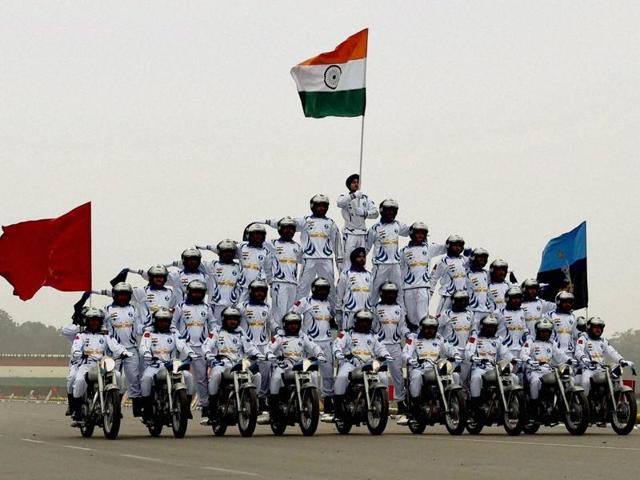 Army daredevils display their skills on motorcycles during the Republic Day parade at Janpath on Tuesday. Army daredevils display their skills on motorcycles during the Republic Day parade at Janpath on Tuesday.