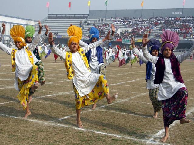Students participating in cultural programs on the occasion of Republic Day at Guru Nanak Stadium in Ludhiana. (Jagtinder Singh Grewal/HT Photo) Students participating in cultural programs on the occasion of Republic Day at Guru Nanak Stadium in Ludhiana. (Jagtinder Singh Grewal/HT Photo)