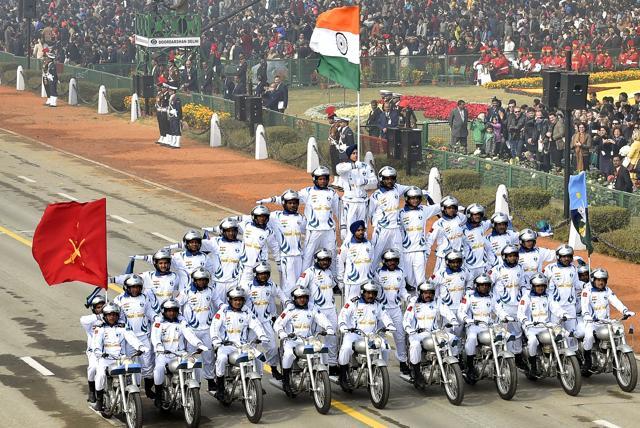 Motor Cycle Display Team "Dare Devil" of the Corps of Signals roll down Rajpath in Human Pyramind formation during the Republic Day parade, in New Delhi (Hindustan Times)