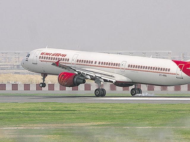 The flight (AI 137) -- carrying 167 passengers – departed from Delhi at 3pm, but turned back after the pilot suspected smoke in the cabin.(HT File Photo)