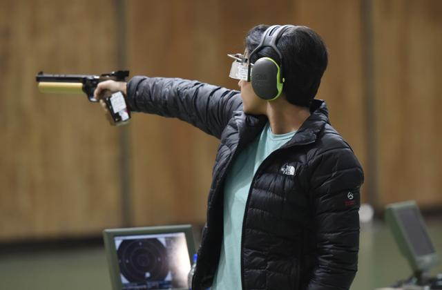 Sidhu takes her shot during the final. (Ravi Choudhary/ HT Photo) Sidhu takes her shot during the final. (Ravi Choudhary/ HT Photo)