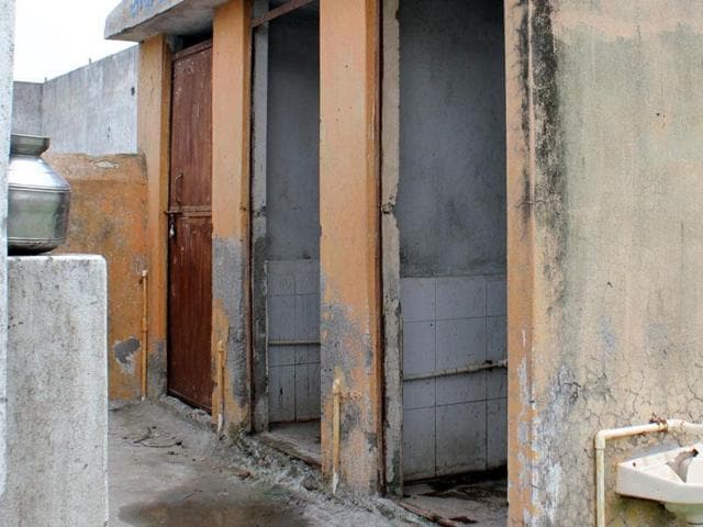 Tamil Nadu: 6-year-old boy found dead in school toilet | Latest News India  - Hindustan Times