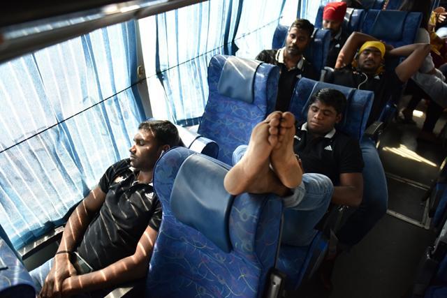 When the bus broke down mid afternoon, the players caught up on sleep instead of complaining. (Photo: Aalok Soni/HT)