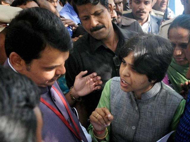 Activist Trupti Desai met Maharashtra chief minister Devendra Fadnavis to press for their demand of women's entry to Shani Shingnapur temple. (PTI) Activist Trupti Desai met Maharashtra chief minister Devendra Fadnavis to press for their demand of women's entry to Shani Shingnapur temple. (PTI)