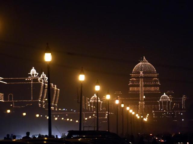 A View of an illuminated stretch leading up to President House (Rashtrapati Bhawan) on the evening of the Beating the Retreat ceremony. (Sonu Mehta/HT Photo)