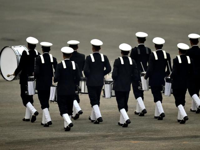 The tri-services military band, Indian classical instruments Sinfonietta and Jazz Symphonic Orchestra added flavour to the ceremony which wound up with the poignant tunes of “Abide With Me”. (Ajay Aggarwal/HT Photo)