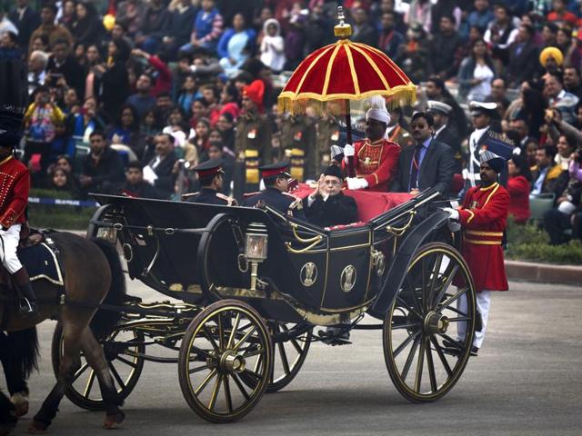 President Pranab Mukherjee arrives for Beating Retreat ceremony in New Delhi. (Ajay Aggarwal/HT Photo)