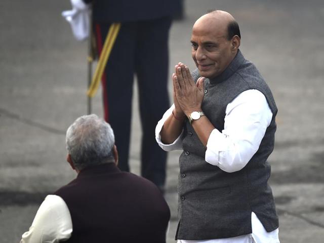 Union home minister Rajnath Singh arrives for the Beating Retreat ceremony at Vijay Chowk. (Ajay Aggarwal/HT Photo)