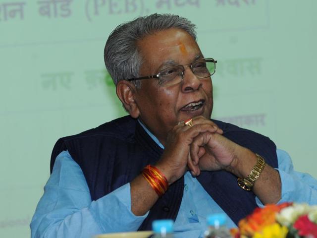 MP higher education minister Umashankar Gupta addressing a press conference at Professional Examination Board office in Bhopal on Friday. (Praveen Bajpai/ HT photo) MP higher education minister Umashankar Gupta addressing a press conference at Professional Examination Board office in Bhopal on Friday. (Praveen Bajpai/ HT photo)