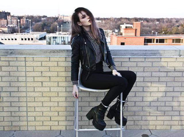 Waters, street fem blogger from KC, MO, United States. Look at them shoes. (lookbook.NU) 