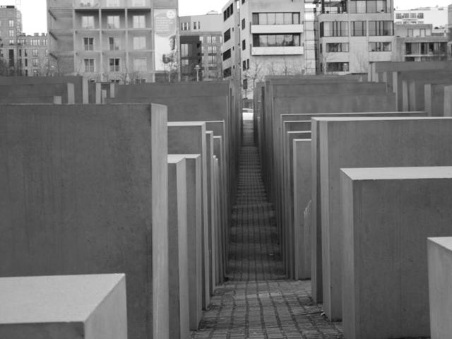 The Holocaust Museum dedicated to Jewish victims of the Nazi regime was designed by celebrated architect Peter Eisenman. The grey, concrete slabs have been constructed on uneven slopes, possibly to render the visitor with an inexplicable feeling of solitude and loneliness to give a sense of the victims’ despair. (Picture courtesy: Mad Art Photography)