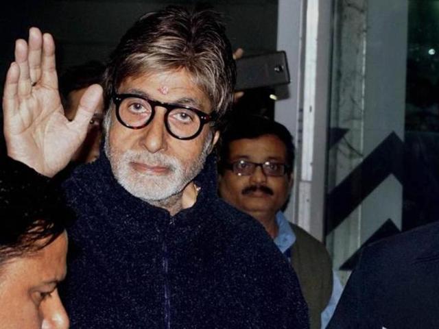Amitabh Bachchan arrives in Kolkata on Tuesday for shooting of a film. (PTI) Amitabh Bachchan arrives in Kolkata on Tuesday for shooting of a film. (PTI)