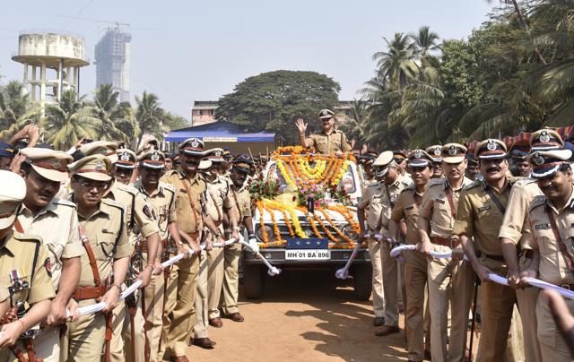 Outgoing police commissioner Ahmad Javed during his farewell ceremony in Mumbai on Saturday. (Kunal Patil/HT photo) Outgoing police commissioner Ahmad Javed during his farewell ceremony in Mumbai on Saturday. (Kunal Patil/HT photo)