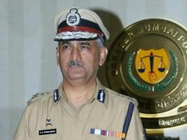 Dattatray Padsalgikar took charge as the new commissioner of Mumbai Police on Sunday (Twitter) Dattatray Padsalgikar took charge as the new commissioner of Mumbai Police on Sunday (Twitter)