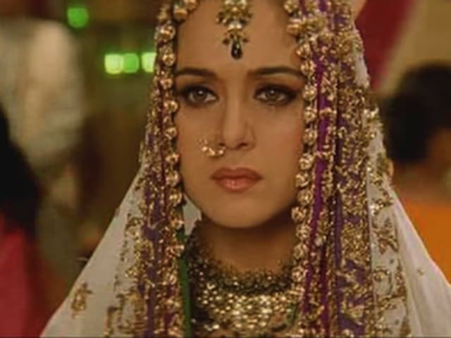 One of her most successful films, Yash Chopra’s Veer Zaara (2004) remains a milestone in Preity’s Bollywood career. She played a young Pakistani girl who falls in love with an Indian soldier. (YouTube grab) 