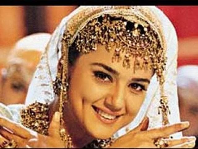 The same year. she was seen as a Kashmiri girl in Mission Kashmir (2003). (YouTube grab) 