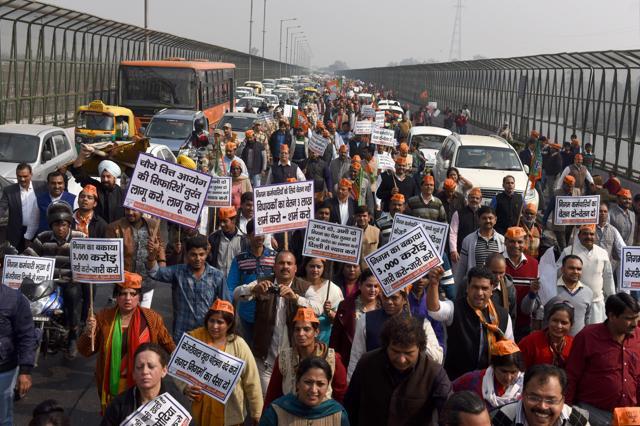 The BJP leaders and supporters take out march from Laxmi Nagar to Delhi Secretariat on Saturday in protest as the MCD employees were not being paid their salaries for the last three months. (Sushil Kumar/ HT Photo) The BJP leaders and supporters take out march from Laxmi Nagar to Delhi Secretariat on Saturday in protest as the MCD employees were not being paid their salaries for the last three months. (Sushil Kumar/ HT Photo)