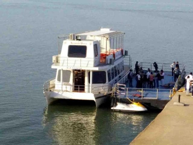 Cruise in Hanumantiya island where the state cabinet meeting will take place on February 2. (Hindustan Times) Cruise in Hanumantiya island where the state cabinet meeting will take place on February 2. (Hindustan Times)