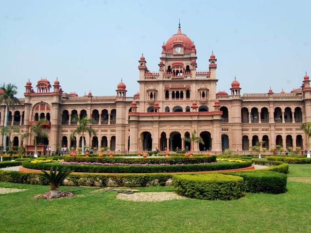Khalsa College. Khalsa College.