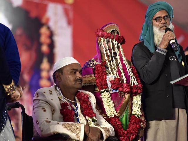 Over 200 differently abled men and women tied the knot in New Delhi on Sunday. (Virendra Singh Gosain/HT) Over 200 differently abled men and women tied the knot in New Delhi on Sunday. (Virendra Singh Gosain/HT)