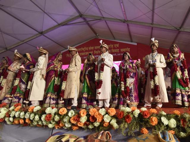 Over 200 differently abled men and women tied the knot in New Delhi on Sunday. (Virendra Singh Gosain/HT) Over 200 differently abled men and women tied the knot in New Delhi on Sunday. (Virendra Singh Gosain/HT)