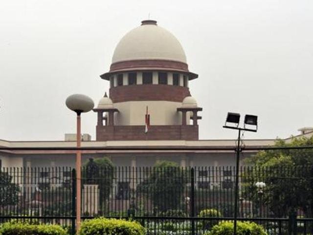 The apex court agreed to the contention that a governor enjoys complete immunity in judicial proceedings. (Mohd Zakir/HT Photo) The apex court agreed to the contention that a governor enjoys complete immunity in judicial proceedings. (Mohd Zakir/HT Photo)