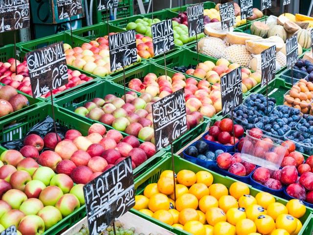 The Naschmarkt has stalls selling spices, meat, fruit and vegetables, and specialties from all countries of the world. (Shutterstock) 