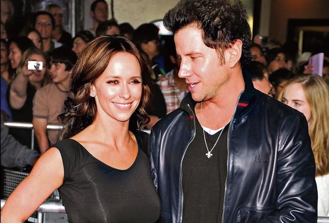 Hewitt started dating Kennedy in March 2009.