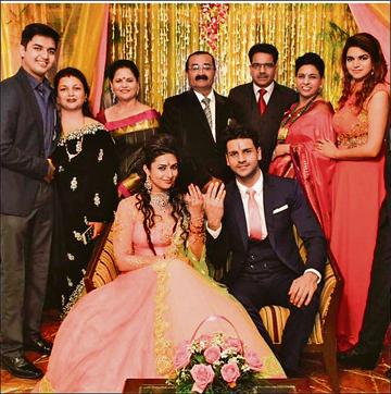 Divyanka Tripathi recently made headlines when she announced her engagement with co-actor Vivek Dahiya.