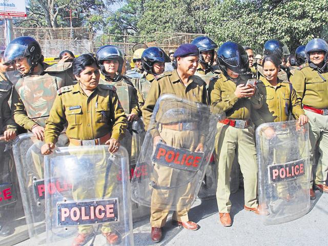 Women sub-inspectors constitute barely 10% of the civil police force, a figure which will go up to 20% after recruitment proposal.(Santosh Kumar/HT photo)