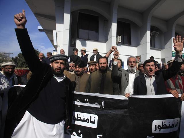 Employees of Pakistan International Airlines (PIA) protest against the privatization of the company at the PIA offices in Peshawar. (REUTERS) Employees of Pakistan International Airlines (PIA) protest against the privatization of the company at the PIA offices in Peshawar. (REUTERS)
