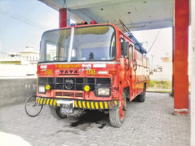 The 1984-made fire tender at the Sangrur fire department office on Wednesday. (HT Photo) The 1984-made fire tender at the Sangrur fire department office on Wednesday. (HT Photo)
