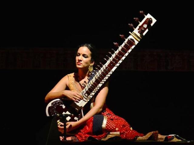 Sitar player Anoushka Shankar has been nominated in the Best World Music Album category for her solo album Home.(AnoushkaShankar/Facebook)