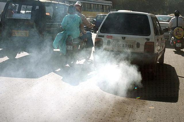 Emissions from vehicle add to the pollution. (Livemint) Emissions from vehicle add to the pollution. (Livemint)