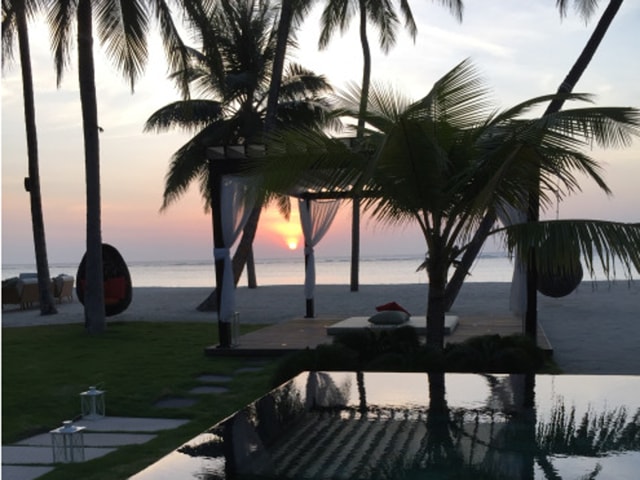... to the beautiful Maldives. 