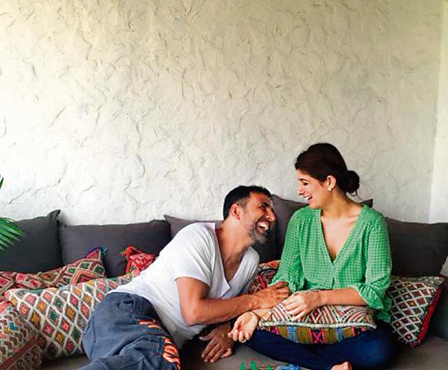 Twinkle posted an image with Akshay on January 17 on Twitter, and said, “Your husband gave you anything for your anniversary ? He gave me 15 years of moments like these... (sic).” (Twiiter)