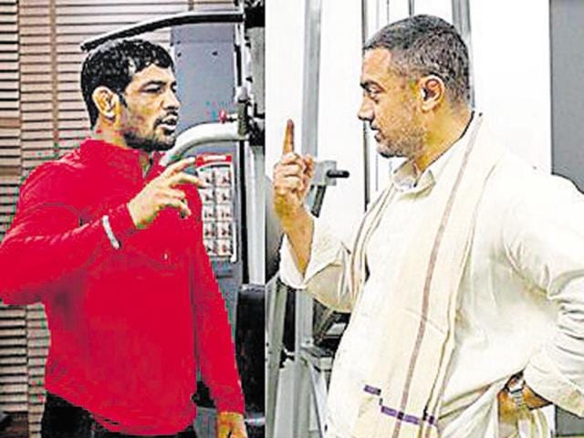 Two-time Olympic medallist wrestler Sushil Kumar with Aamir Khan.(HT Photo)