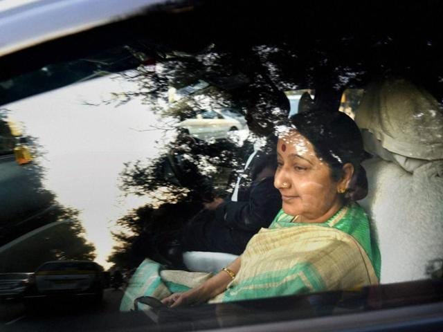 External Affairs Minister Sushma Swaraj on Friday left for Colombo on a two-day visit during which she is expected to discuss the fishermen’s issue and rights of minority Tamils with the top Sri Lankan leadership.(PTI) External Affairs Minister Sushma Swaraj on Friday left for Colombo on a two-day visit during which she is expected to discuss the fishermen’s issue and rights of minority Tamils with the top Sri Lankan leadership.(PTI)