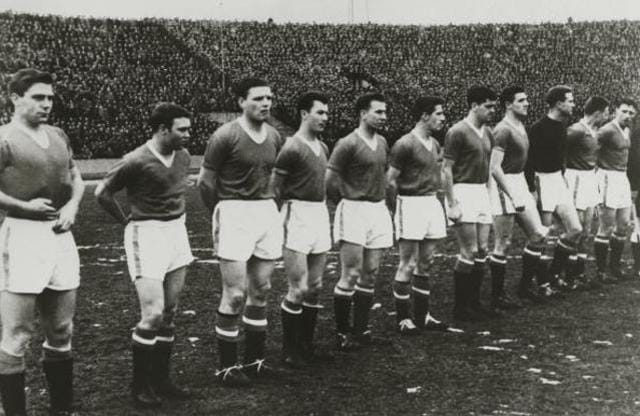 Duncan Edwards, Eddie Coleman, Mark Jones, Ken Morgans, Bobby Charlton, Dennis Viollet, Tommy Taylor, Bill Foulkes, Harry Gregg, Albert Scanlon and Roger Byrne -- the last photo before the Manchester United team was decimated by the Munich air crash while on the homeward journey . (Picture courtesy: Popperfoto/Getty Images) Duncan Edwards, Eddie Coleman, Mark Jones, Ken Morgans, Bobby Charlton, Dennis Viollet, Tommy Taylor, Bill Foulkes, Harry Gregg, Albert Scanlon and Roger Byrne -- the last photo before the Manchester United team was decimated by the Munich air crash while on the homeward journey . (Picture courtesy: Popperfoto/Getty Images)