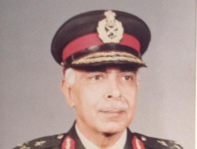 General Krishen Khorana proudly wearing the ‘Khatti Dori’ (yellow lanyard) of the Sikh Regiment. Commanders like him led from the front and made the regiment what it is today. (Photo: General Krishen Khorana) General Krishen Khorana proudly wearing the ‘Khatti Dori’ (yellow lanyard) of the Sikh Regiment. Commanders like him led from the front and made the regiment what it is today. (Photo: General Krishen Khorana)