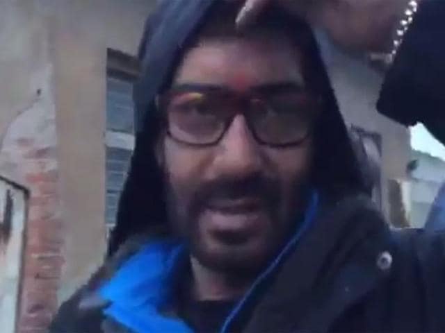 Ajay Devgn on the sets of Shivaay.(Twitter)