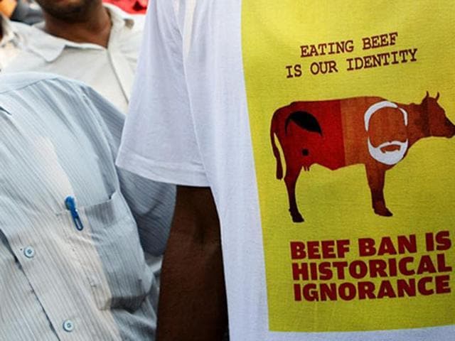 A student wears a T-shirt with a message protesting the government’s beef ban order.(Arijit Sen/HT File Photo)