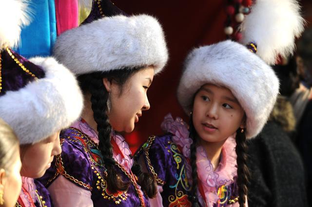 Artistes from Kyrgyzstan at the annual crafts fair near Faridabad. (Parveen Kumar/HT Photo) Artistes from Kyrgyzstan at the annual crafts fair near Faridabad. (Parveen Kumar/HT Photo)
